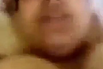 قالت له متخرجوش خليه جوا - سكس مصري